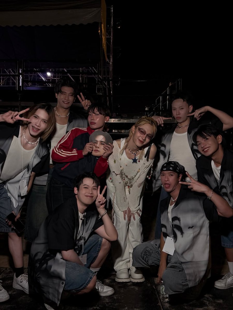 sHXkkkk's tweet image. เห็นนุนิวกับแก๊งแดนเซอร์แล้วก็เอ็นดู ยัยนิวขอให้ทำซีจูเนียร์ก็ทำให้ แถมยังมีซีตัวจริงเป็นสปอนชุดให้อีก น่ารักมาก555555555555555