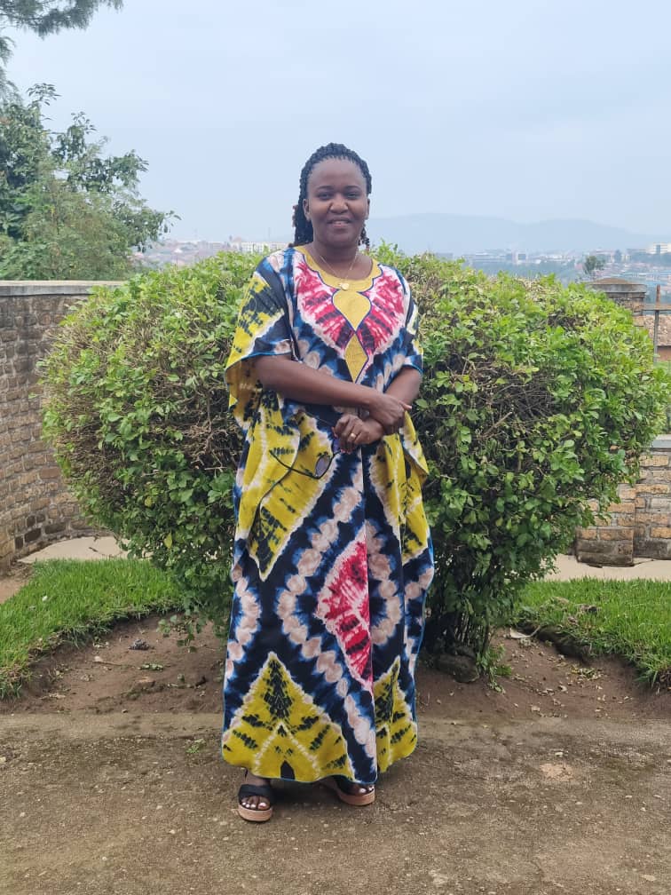 NDAYIRAGIJEF's tweet image. Aujourd&apos;hui, mes #enfants et #moi célébrons ton #sourire, celui qui  #rassure, qui #protège, et cette #force que tu caches derrière ton #amour #immense que tu nous donnes. #Joyeux #anniversaire, ma chère #épouse #bien #aimée.