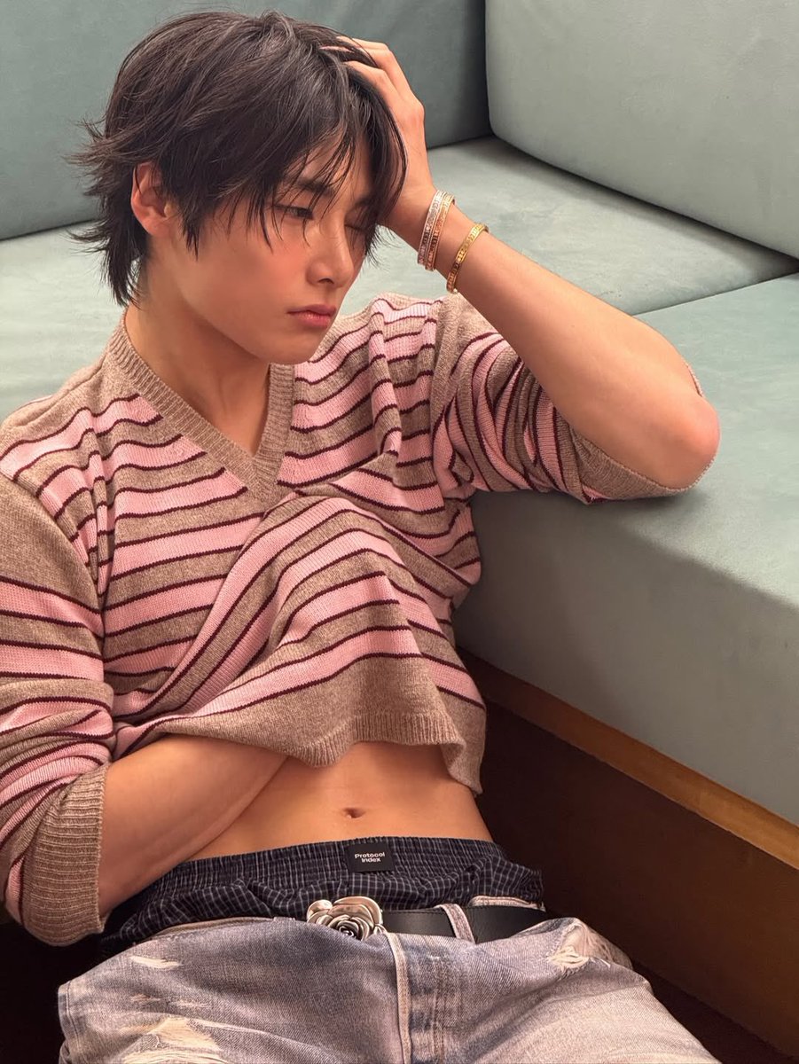 비니 tweet media