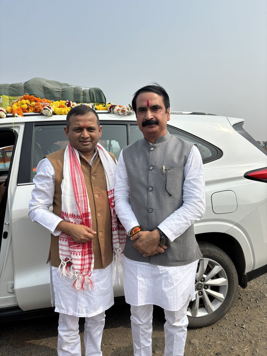 #BhartiyaJantaParty मध्यप्रदेश के प्रदेश उपाध्यक्ष, ग्वालियर संभाग प्रभारी आदरणीय श्री <a href="/drnishantkhare/">Dr. Nishant Khare</a> जी भाईसाहब का प्रथम नगर आगमन पर जिले की सीमा पर माल्यार्पण कर स्वागत किया !

इस मौके पर भाईसाहब द्वारा दिये गए स्नेह के लिए हार्दिक आभार 🙏🏻
.
<a href="/BJP4MP/">BJP Madhya Pradesh</a>