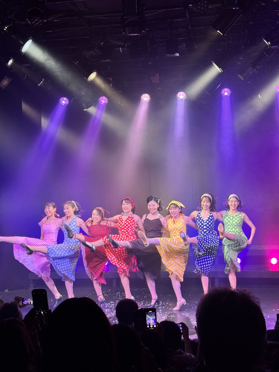 惣田紗莉渚ちゃん、そして
同じ事務所の十河茉由ちゃんが出演している
舞台「星の流れに」を観劇して参りました

これは、くらうなあ、、

苦しさを自分ごと化してしまう癖があるから
一線引きながら観てたけどそれでもきつかった

今回の作品は戦後80年スペシャルの舞台らしく