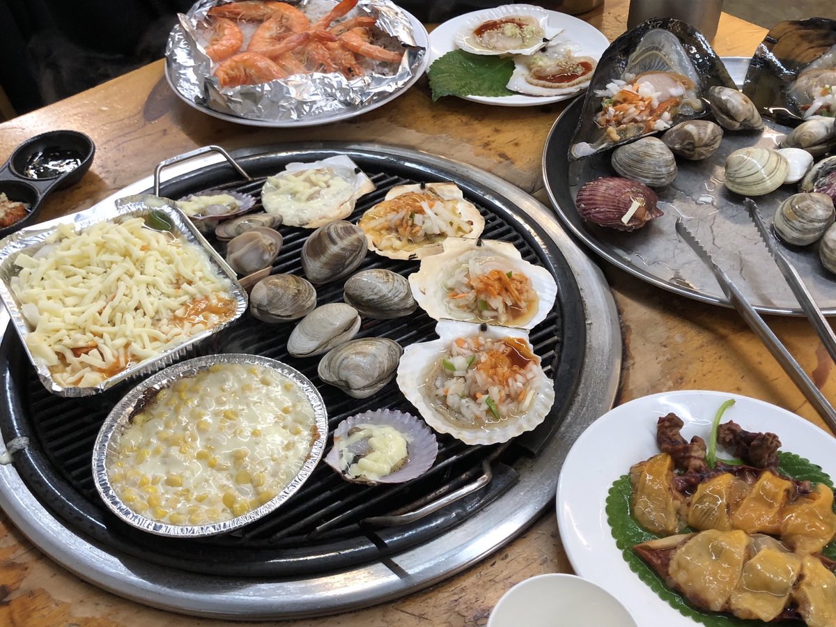 introluv_'s tweet image. 📍영종도 솔밭회조개구이

조개가 너무 맛있고 전복 광어 회까지 쫄깃한 !!! 영종도 갈 일 잇으시묜 강추 …… 🧎
멍게가 하나도 안 비려서 호로록 먹었어요 ㅠnㅠ
