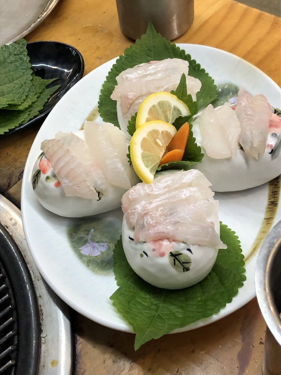 introluv_'s tweet image. 📍영종도 솔밭회조개구이

조개가 너무 맛있고 전복 광어 회까지 쫄깃한 !!! 영종도 갈 일 잇으시묜 강추 …… 🧎
멍게가 하나도 안 비려서 호로록 먹었어요 ㅠnㅠ