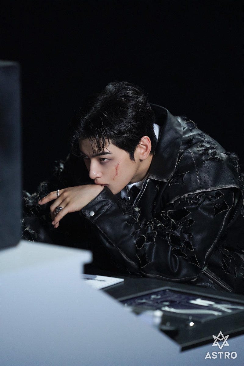 CHA EUNWOO 차은우 INTERNATIONAL tweet media