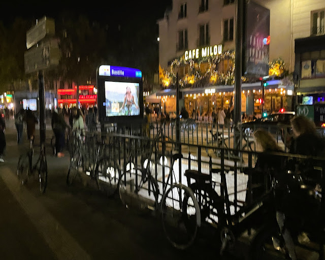 Paris_all_about's tweet photo. Bastille at night, bikes lined up, Café Milou glowing, and the Métro entrance pulling the city underground.
Paris doesn’t sleep…it shimmers.
More: https://t.co/H7dRd64k4G
#Paris #MetroMondays #Bastille #ParisByNight #ParisMetro #AboutParis https://t.co/oR7VUcLOTl