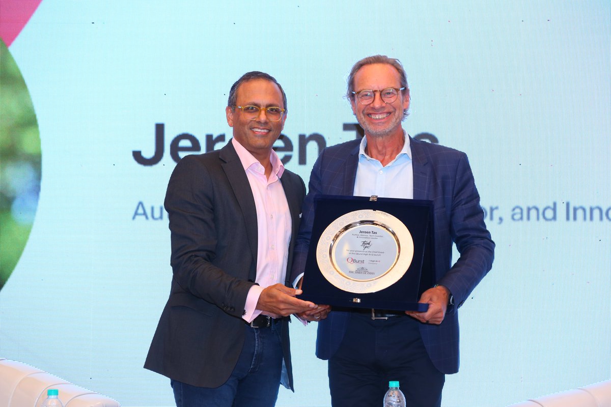 QBurst's tweet image. We hosted the official launch of Changing Fast and Slow by Jeroen Tas at Four Points by Sheraton, Kochi. The event featured insightful discussions on business transformation, AI relevance, and industry trends with Jeroen Tas, Vishal Kulshrestha, and Arun ‘Rak’ Ramchandran.