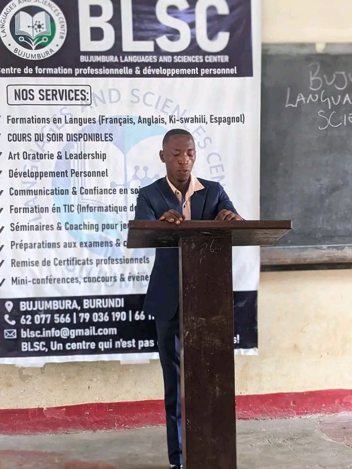 ShikirizaB's tweet image. 🔴"L’art oratoire, c’est savoir bien communiquer avec impact et convaincre avec respect", a indiqué Asmani #Manariyo, coordinateur du #Bujumbura Languages &amp;amp; Sciences Center, #BLSC, lors de la remise des certificats aux 11 lauréats de la 1ère édition en Art oratoire et Leadership.