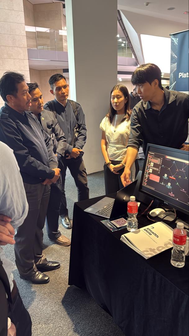 nanosec_asia's tweet image. @stealthmole_int  #OSINT Hands-On is proving to be a hit @ #ParallelPulse 2025! The awesome crew is kept busy!
