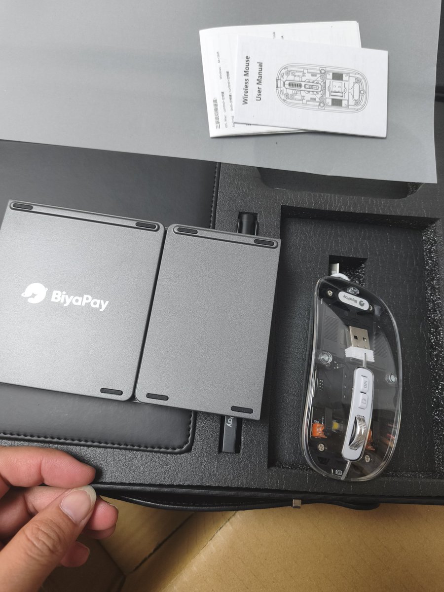 X_knightswap's tweet image. 收到 #BiyaPay 公司的周边，这颜值还可以。 @BiyaPay 祝交易所越办越好。