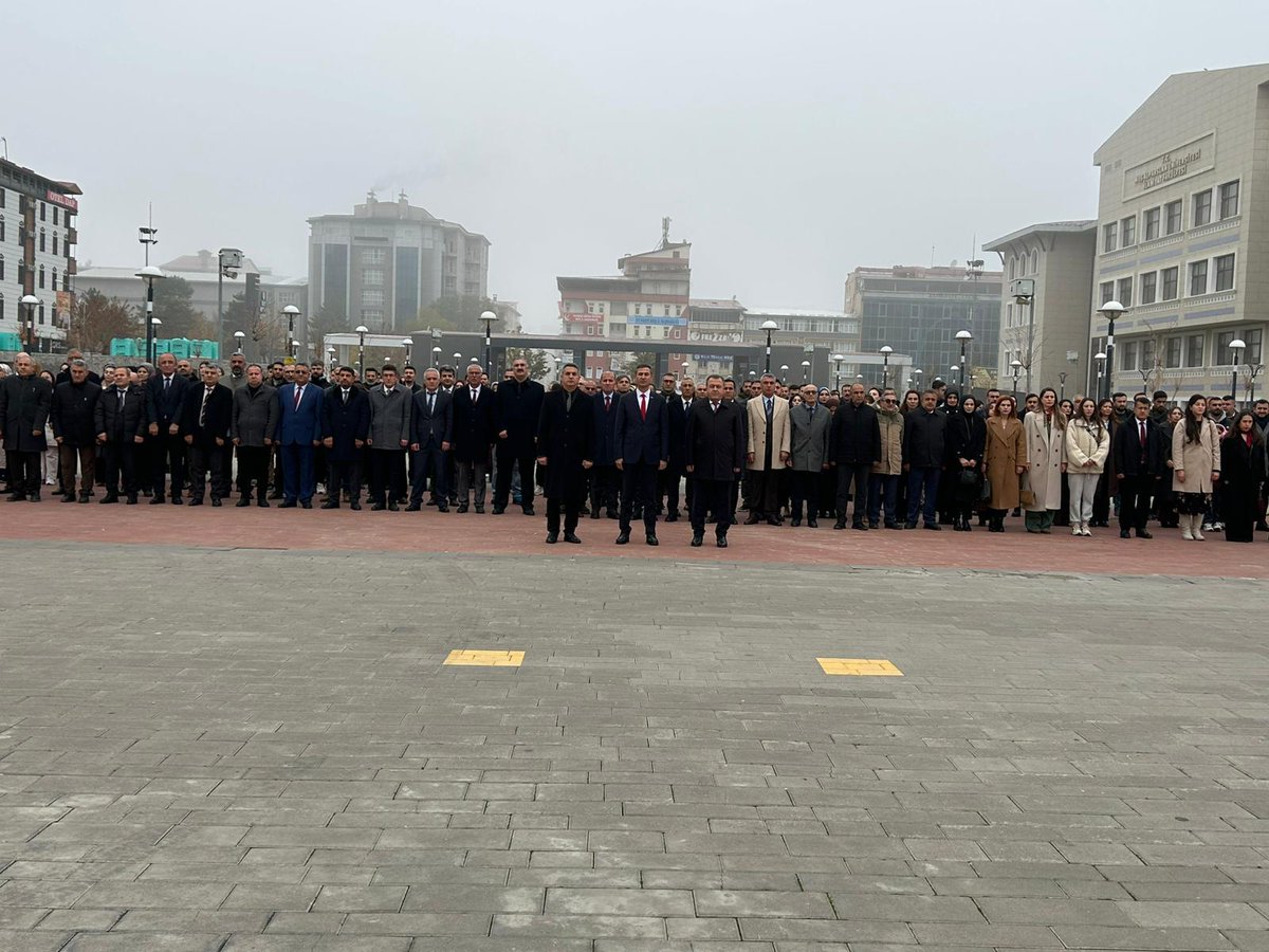 MusMilliEgitim1's tweet image. 24 KASIM ÖĞRETMENLER GÜNÜ MÜNASEBETİYLE ATATÜRK ANITINA ÇELENK SUNULDU

Haberin Devamı İçin Tıklayınız 👇🏻📸
meb.ai/UjyAvy0

@tcmeb 
@Yusuf__Tekin
@TCMusValiligi
@akadiraltay47