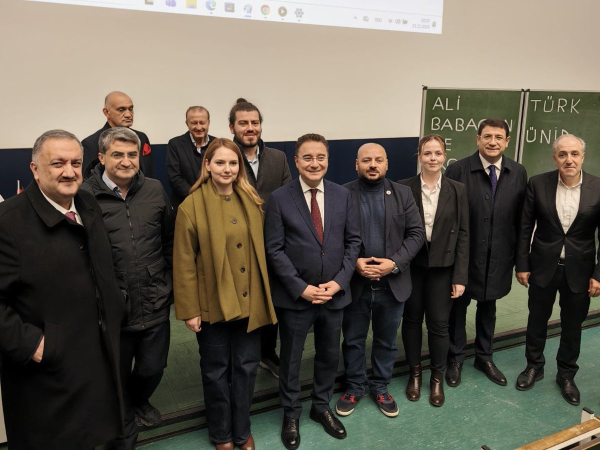 alibabacan's tweet image. Köln ve Düsseldorf’taydık. 
 
Köln Üniversitesi’nde Türk Üniversiteliler ve Akademisyenler Derneği’nin düzenlediği Ekonomi Zirvesi’nde öğrencilerle ve vatandaşlarımızla buluştuk. 
 
Köln’de Avrupa’nın en köklü ve en büyük sivil toplum kuruluşlarından İslam Toplumu Millî Görüş…