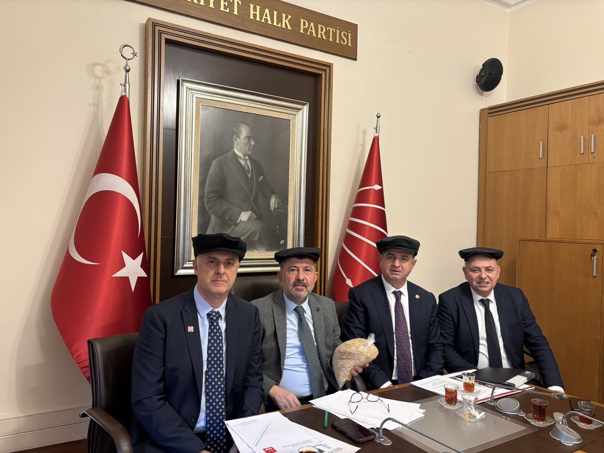 Cumhuriyet Halk Partisi olarak her zaman üretenin, emeğin ve emekçinin yanındayız! 🌾🌽🌳
