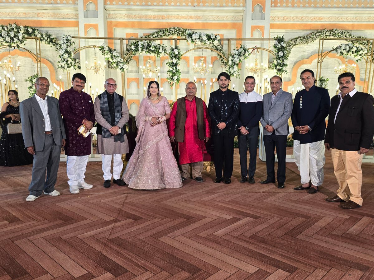 AshokParnamiBJP's tweet image. आदर्शनगर विधानसभा के सम्मानित निवासी श्री मदन मोहन शर्मा जी के पुत्र के शुभ विवाह अवसर पर हार्दिक शुभकामनाएं। ईश्वर नवदंपत्ति के जीवन में सुख, समृद्धि और आनंद बनाए रखें।

#Wedding #Blessings #CommunityConnect #AdarshNagar #Celebration