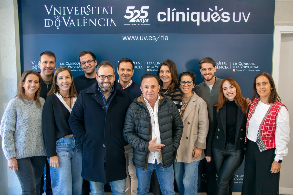 cliniquesuv's tweet image. Benvinguda a la 1ª ed. de l&apos;Expert en Cirurgia Guiada i càrrega immediata en Implantologia Oral de la @UV_EG! 🦷
Dissenyat per a capacitar en l’ús d’eines digitals per al diagnòstic, planificació i tractament implantològic dins del flux digital.
#Formació #Postgrau #Implantologia