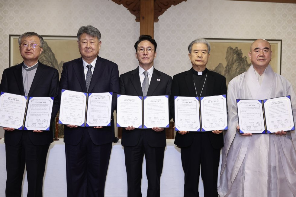 dolidori0628's tweet image. 25. 11. 24. 스케
정부-종교 생명존중 원탁회의 1차 회의 (1)