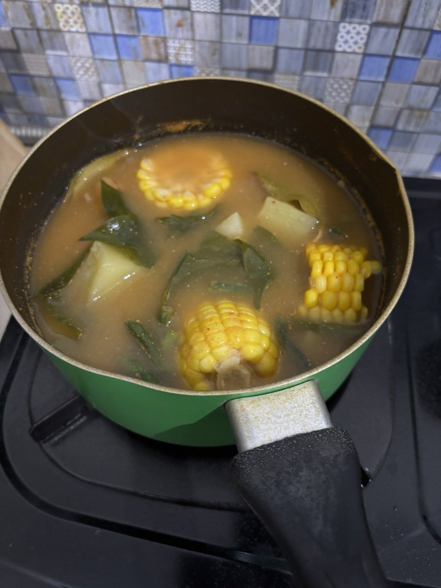 sourvive's tweet image. Aku dulu: &quot;Aku gabisa masak&quot;
Aku setelah nikah: