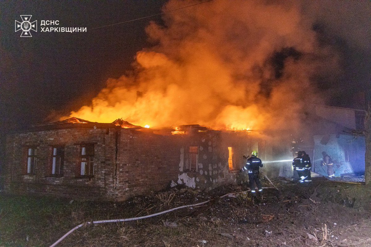 Consequences of the nightly russian drone strikes on Kharkiv🇺🇦! 4 people killed, 17 injured!

#Ukraine️ #Kharkiv #NATO #USA #Russia #WarinUkraine #UkraineWillWin