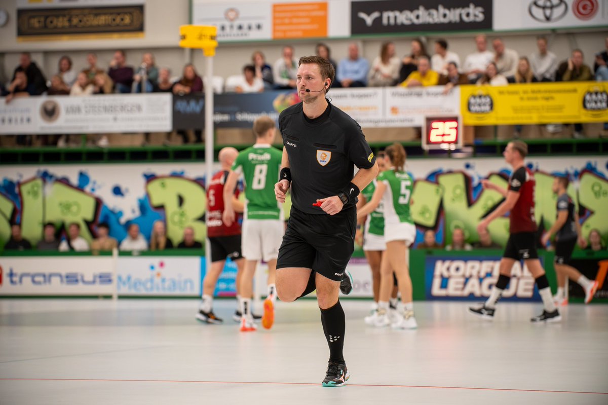 Eind vorige week verscheen de vierde en laatste Nieuwsbrief Arbitrageregeling 2026+. Deze gaat over samenwerkingen en manieren waarop verenigingen elkaar kunnen helpen om te voldoen aan de regeling. Bekijk hem hier: tinyurl.com/46v8r8k9

Foto: Jeroen van den Berg