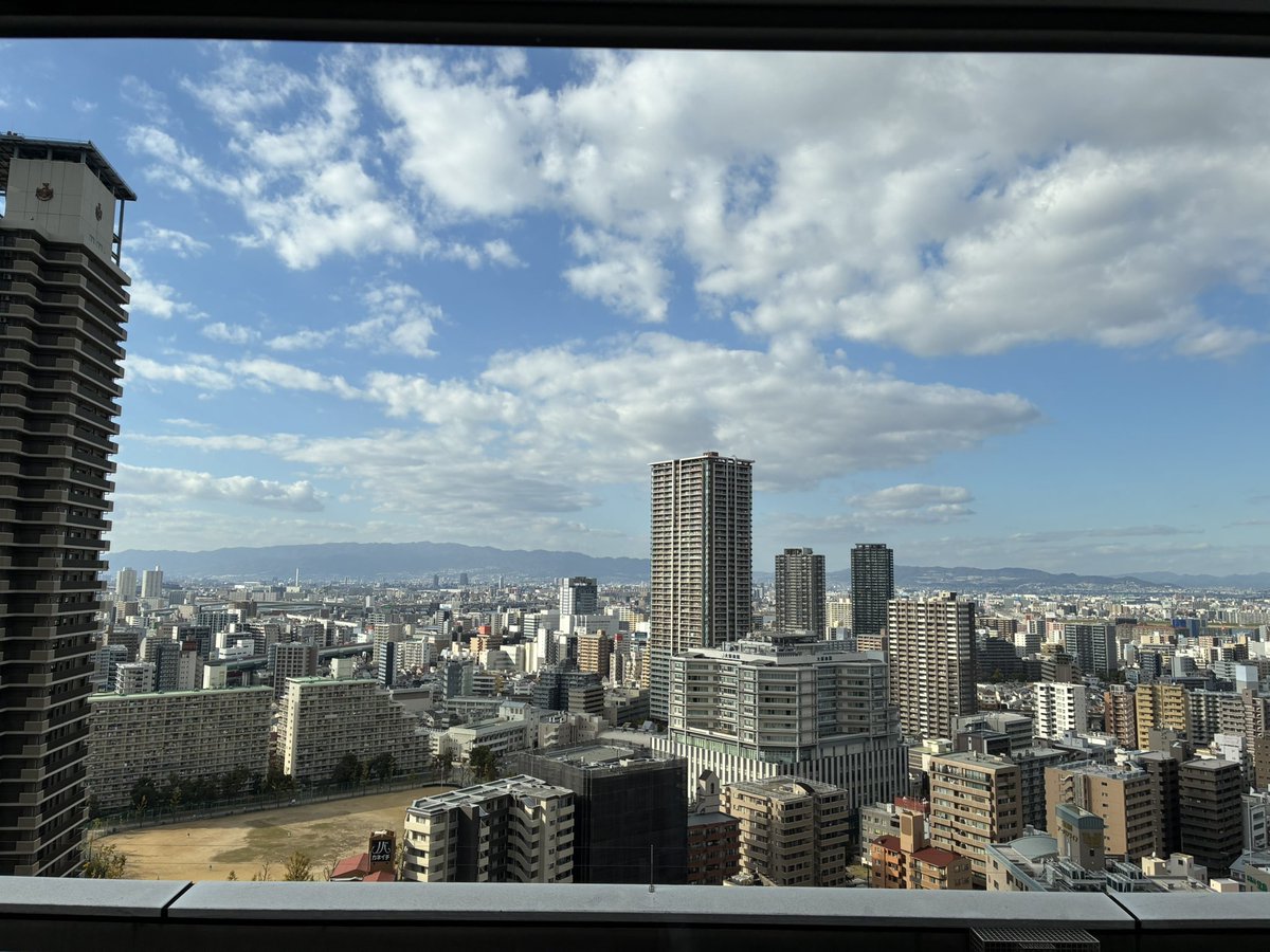 会場となるグランキューブ大阪では、昨日までの2日間、運動器理学療法学術大会が開催されていました。

とても熱く、盛り上がっておりました！
来年の #38COPT これくらい盛り上がりたい！

 #JSMSPT2025
#大阪府理学療法学術大会