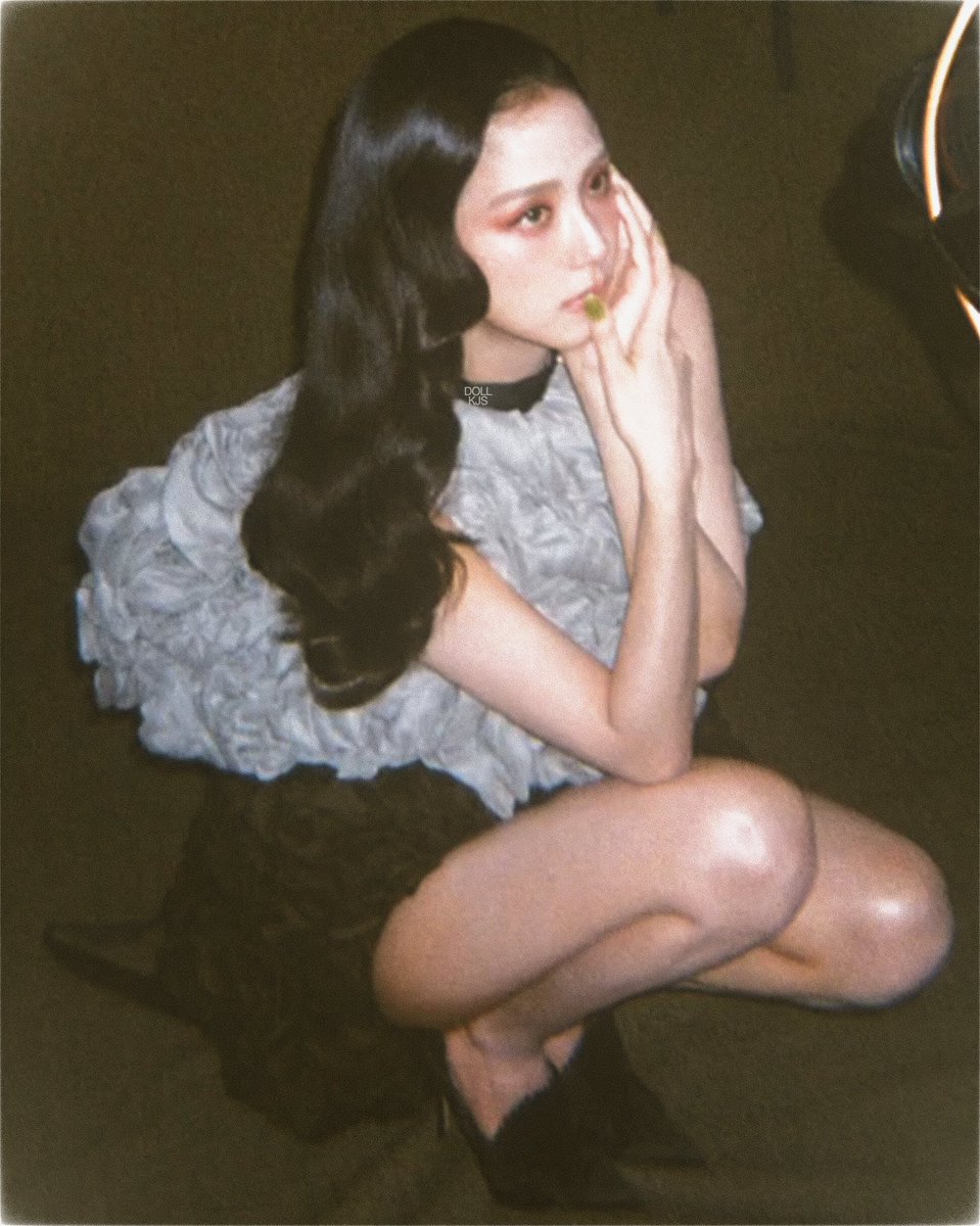 jisoo pics tweet media
