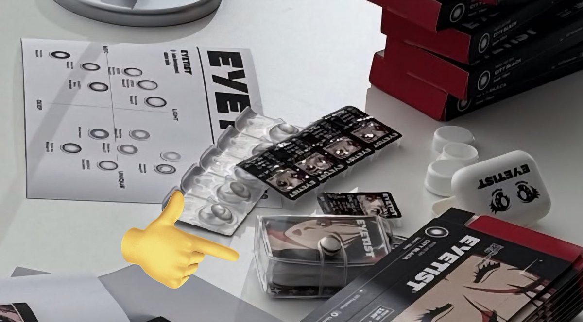 🔸️컬러 렌즈 13종 전 종 런칭
🔸️렌즈 구매시 렌즈 케이스+파우치 키링 증정