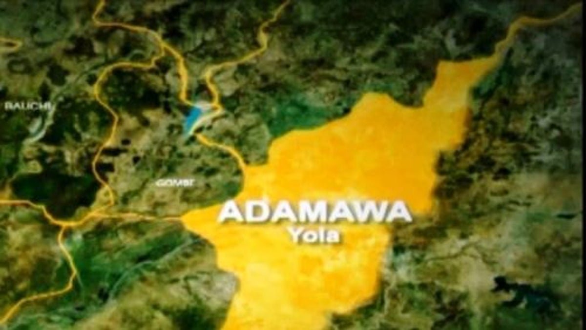 politics_c9's tweet image. Less than 24 hours after boarding schools in Adamawa were shut down, police arrested three kidnappers after receiving a ransom demand of 2 million naira. Investigations are ongoing to ensure all those involved are apprehended. #Nigeria #Adamawa
