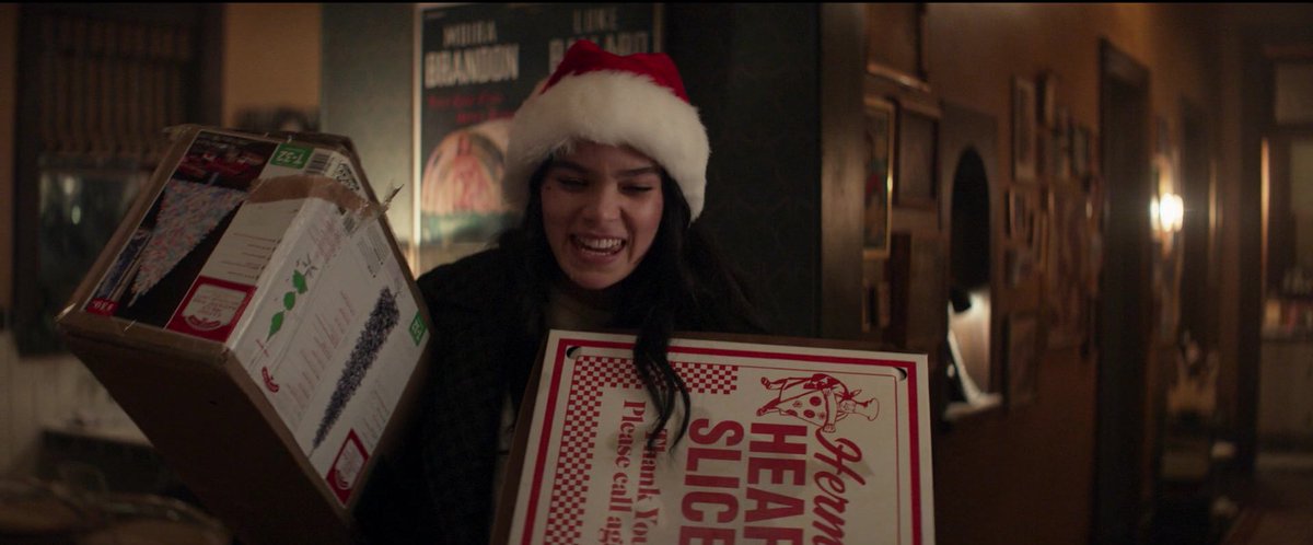 BELOVASHAWKEYE's tweet image. it’s officially hawkeye season 💜🏹🎄🎅🏻