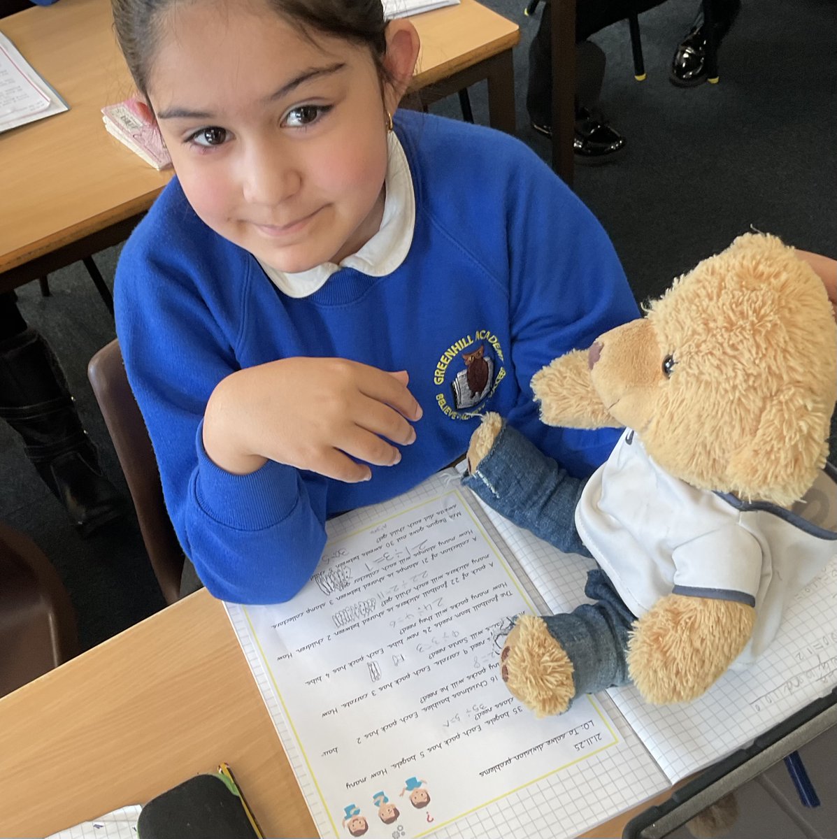 Greenhill_HT's tweet image. Class 8 had an amazing Friday with Dexter!
He helped us tackle maths problems, joined our Computing lesson, and even tried his hand at creating Stone Age cave paintings. 🖌️
We can’t wait to see what adventures await this week!
#ExpertLearners #Class8 #LearningTogether