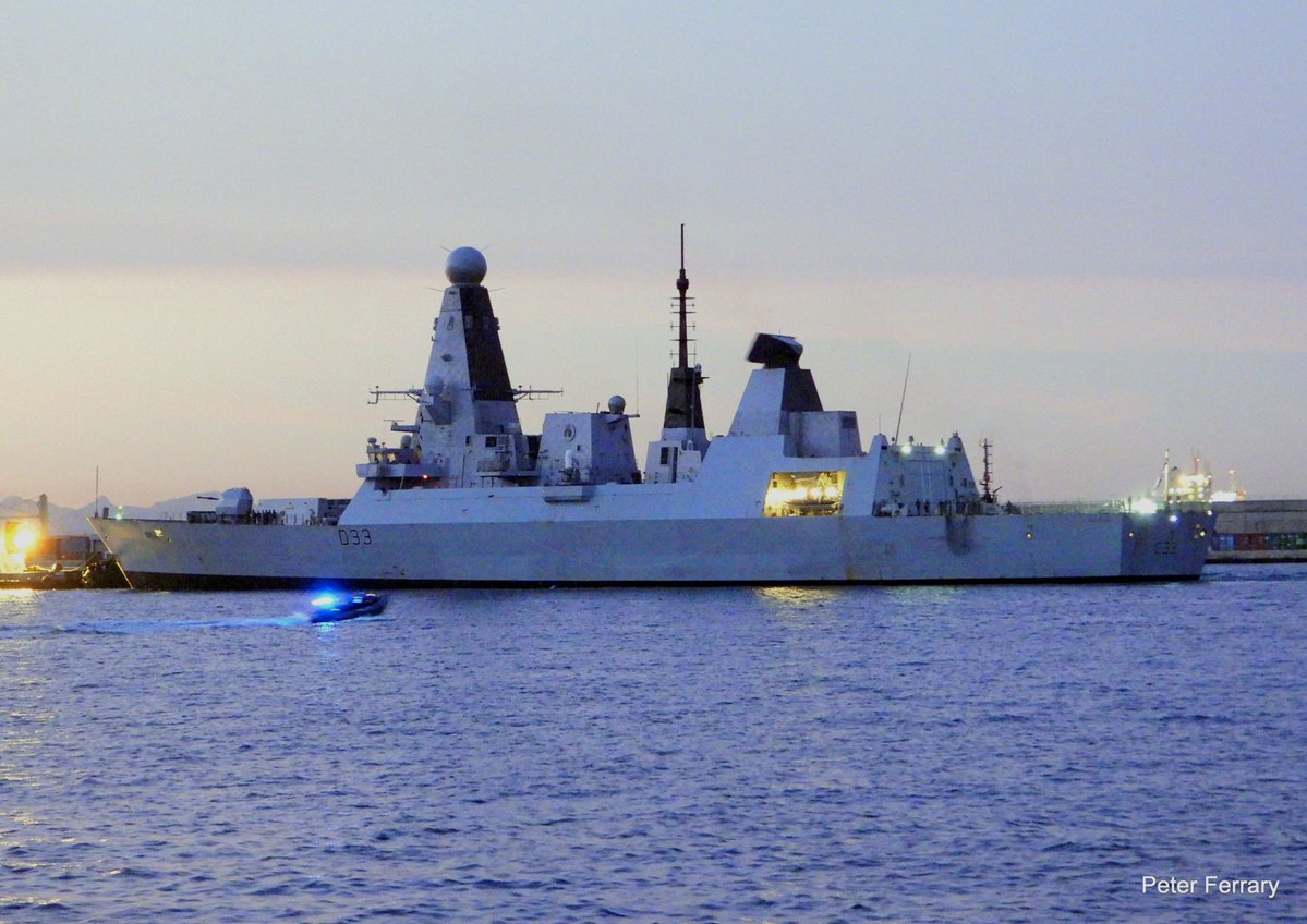 PeterFerrary's tweet image. HMS Dauntless D 33  🇬🇧 
HMS Prince of Wales R 09  🇬🇧
HMS Richmond F 239  🇬🇧
RFA Tideforce A 139  🇬🇧
Gibraltar Nov 23 2025