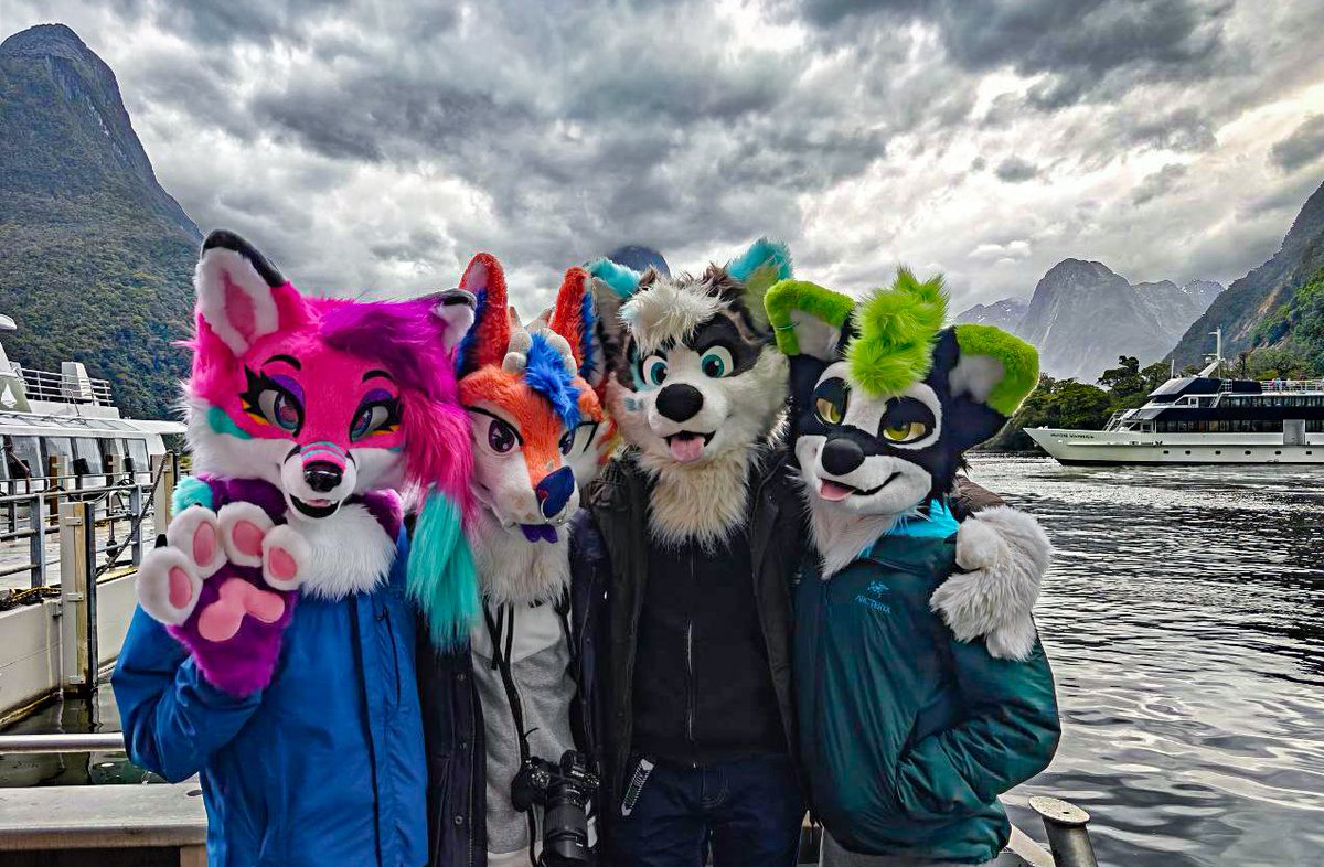 Scylla 🐺🐉🔜Thaitails tweet media