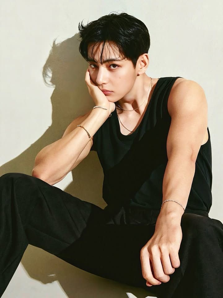 luvinfbliss's tweet image. THE FACE OF KPOP #kimtaehyung