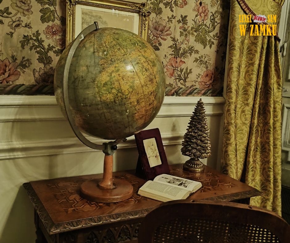 MuzeumZamkowe's tweet image. ᴅᴢɪᴇɴɴɪᴋ ᴢ ᴘʟᴀɴᴜ ꜰɪʟᴍᴏᴡᴇɢᴏ
LEXEL (PRAWIE) SAM W ZAMKU – DZIEŃ 1
Magia Zamku Pszczyńskiego i pierwsze ujęcia „Lexel (prawie) sam w zamku” już za nami. 
Więcej zdjęć, ciekawostek i materiałów zza kulis znajdziecie na stronie👉 zamek-pszczyna.pl/lexel-prawie-s…
@PrasoweSlaskie