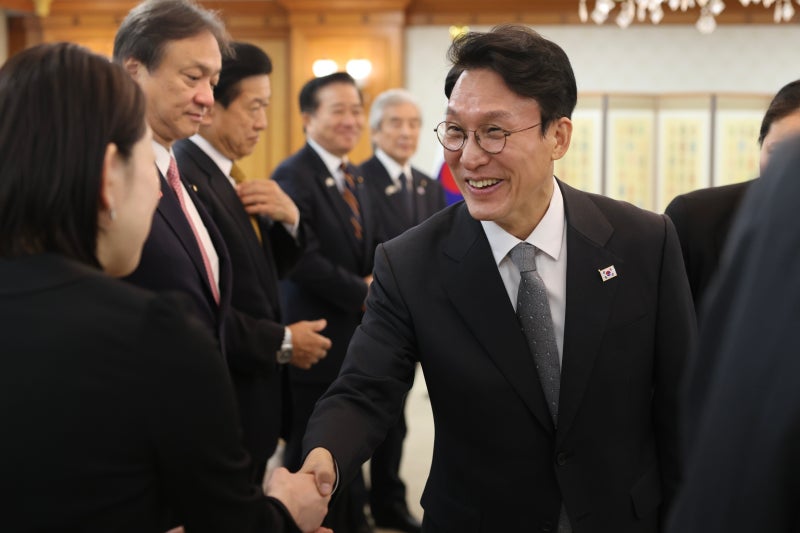 dolidori0628's tweet image. 한일·일한 협력위원회 대표단 접견 (1)