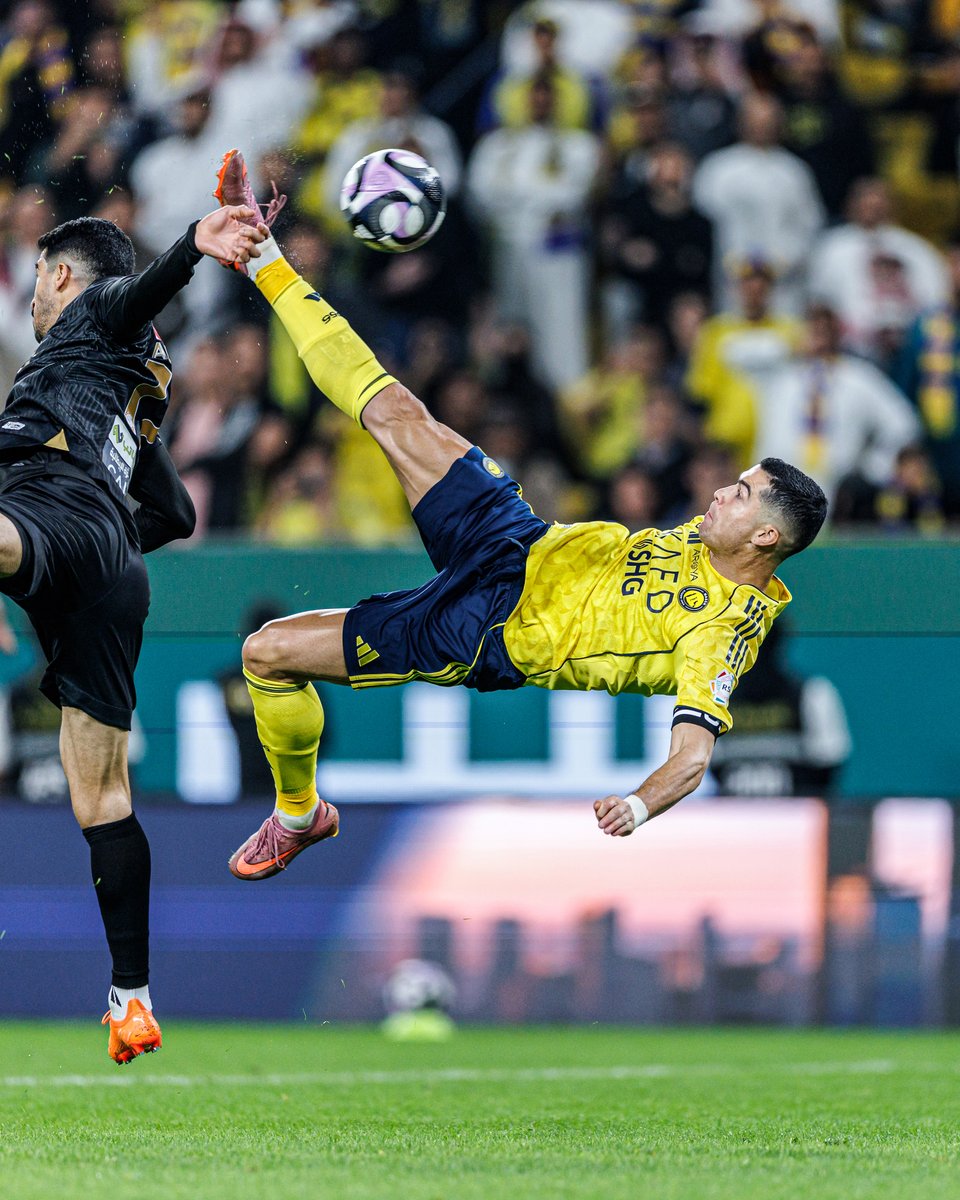 Pele at 40 - retired 
Maradona at 40 - retired 
Ronaldo at 40...