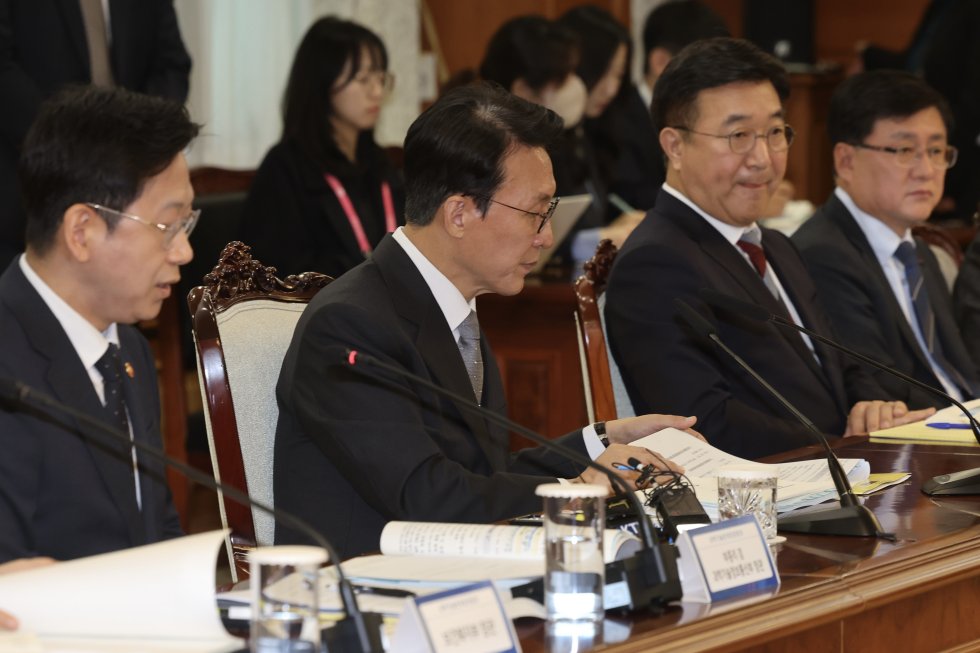 dolidori0628's tweet image. 제1회 과학기술관계장관회의 주재 (1)