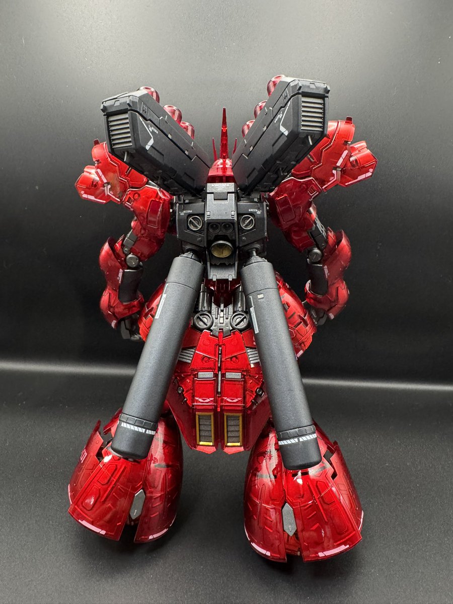 RT @moco4848: rgサザビーメカニカルコアメッキ風塗装 完成です。反省