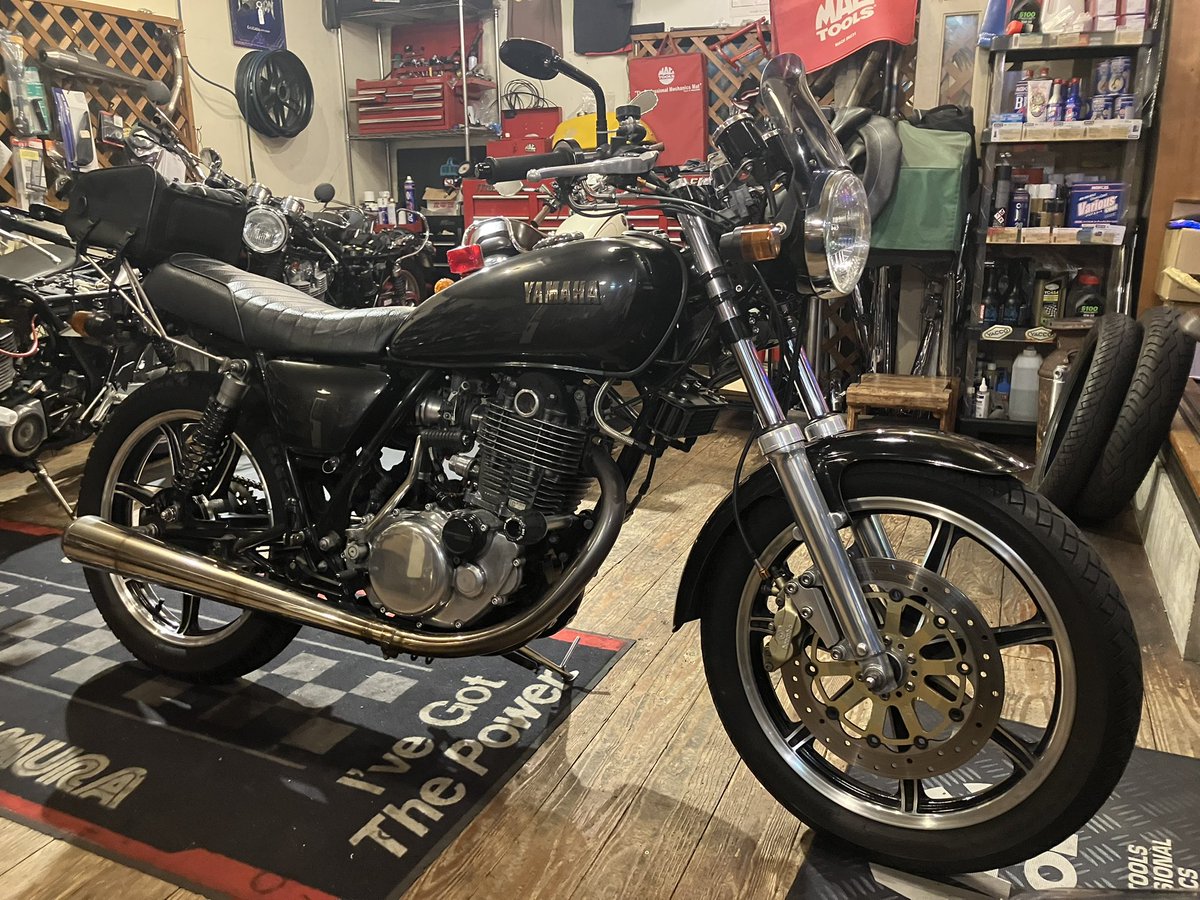 オイル交換、ありがとうございました☆
#sr400 #カスカーダ #北九州 #yacoo