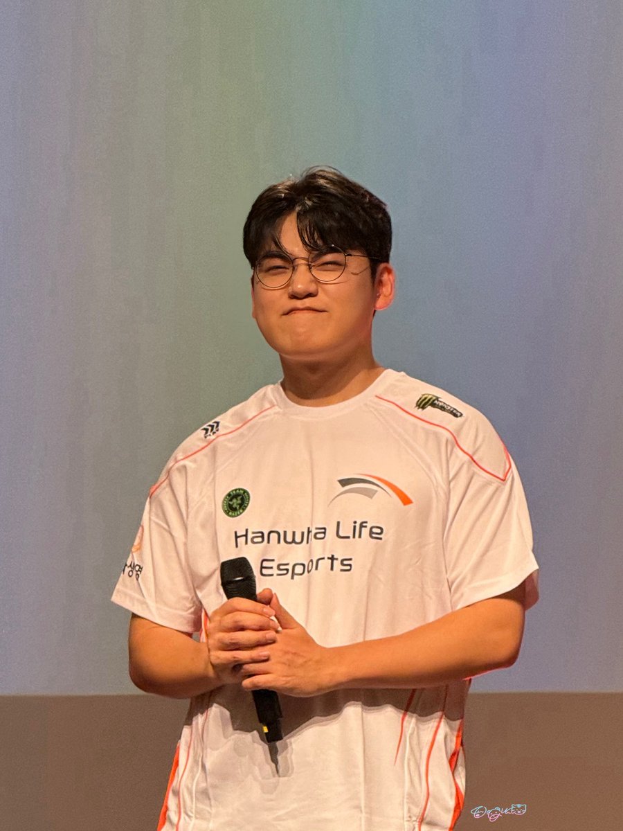 gumayusi02's tweet image. 아쉬워하는 곰미녕🐻🩷

#Gumayusi #구마유시 #이민형