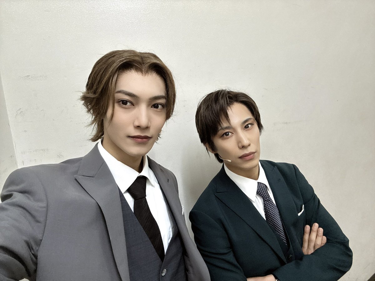 shinichi1109's tweet image. 舞台『ジョーカー・ゲームIII』

4日目終了。
ご来場くださった方々ありがとうございました！

開幕から怒涛でしたが
明日は休演日。

身体を休めて後半戦へ備えます。

甘利はカッコいいが
拓希は非常にかわいい。

#ジョカステ