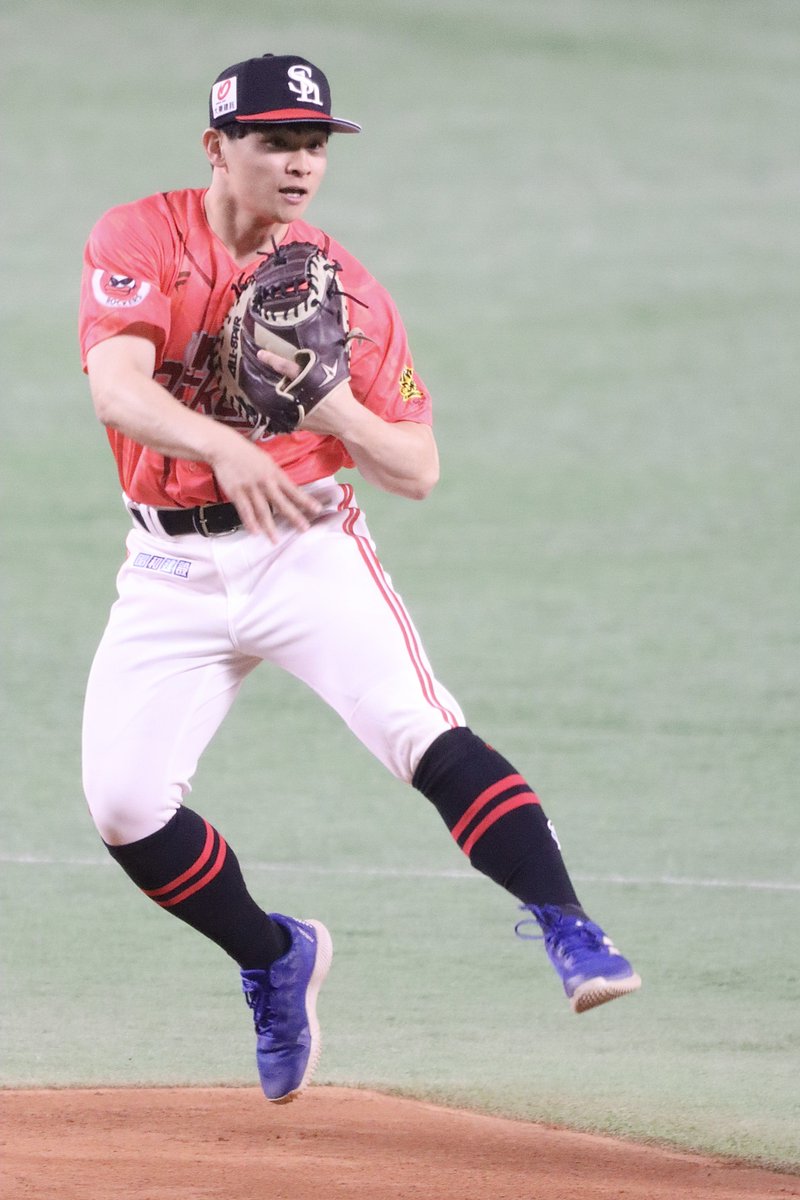 tk__g45's tweet image. たつるのせいにしよった😹

 #谷川原健太  #sbhawks