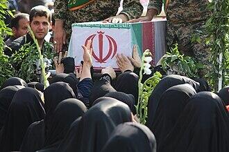اصفهان امروز با قدم‌های آرام شهیدان گمنام نفس کشید؛ شهر دوباره بوی غیرت، اشک و دلدادگی گرفت💔
#خیمه_مادری
#مسیر_ولایت