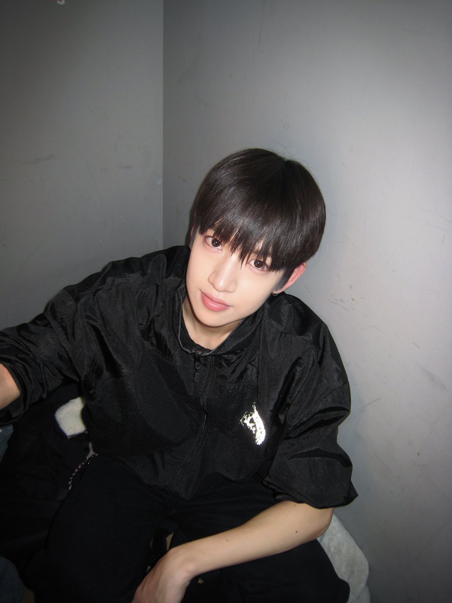 IDID_starship's tweet image. [🌠] #김민재_DID
🖤🖤

#IDID #아이딧 #KIMMINJAE #김민재