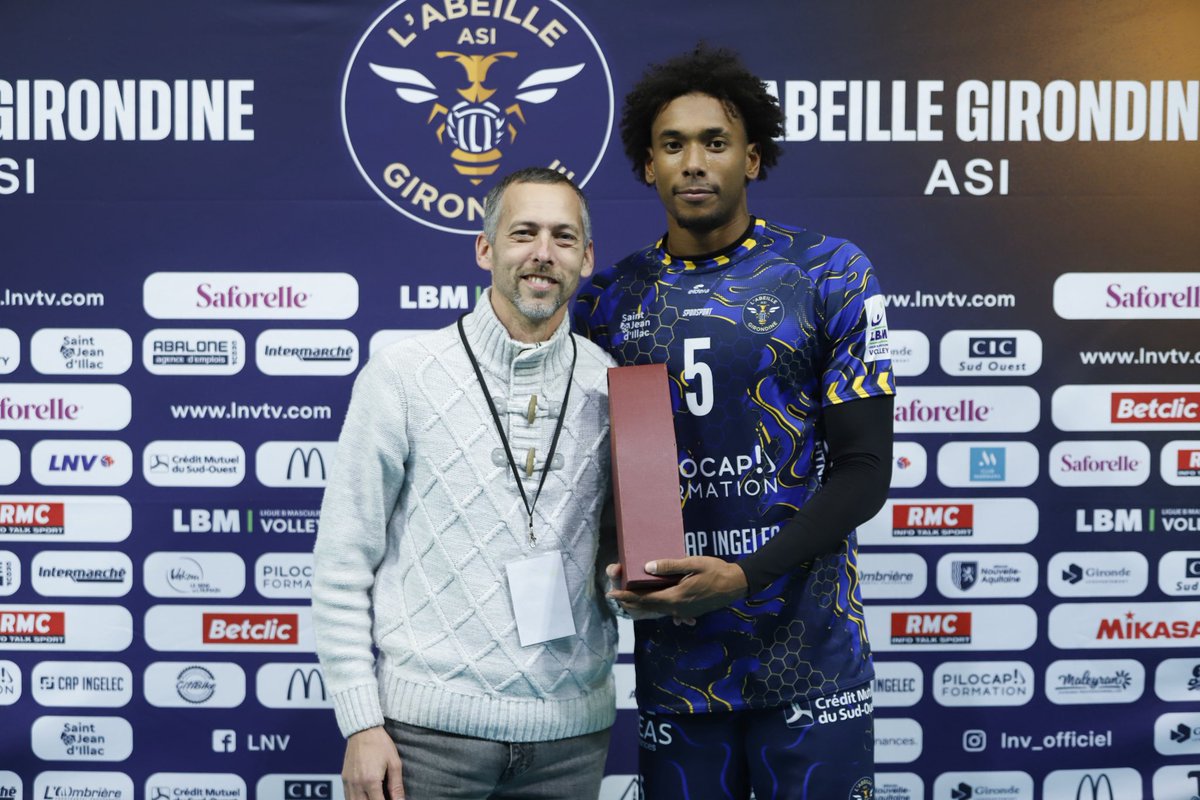 ASIVB's tweet image. 🔥 🔥 Victoire 3–1 !

L’Abeille Girondine ASI décroche 3 pts face à France Avenir.

🏆 MVP : Lohan Lefaivre

🐝 Prochain match : ASI–Paris
📅 25/11 – 20h, Ruche Aréna
🎟️ Match décisif, on vous attend !

Voler • Défendre • Piquer

#volleyball #volley #sport