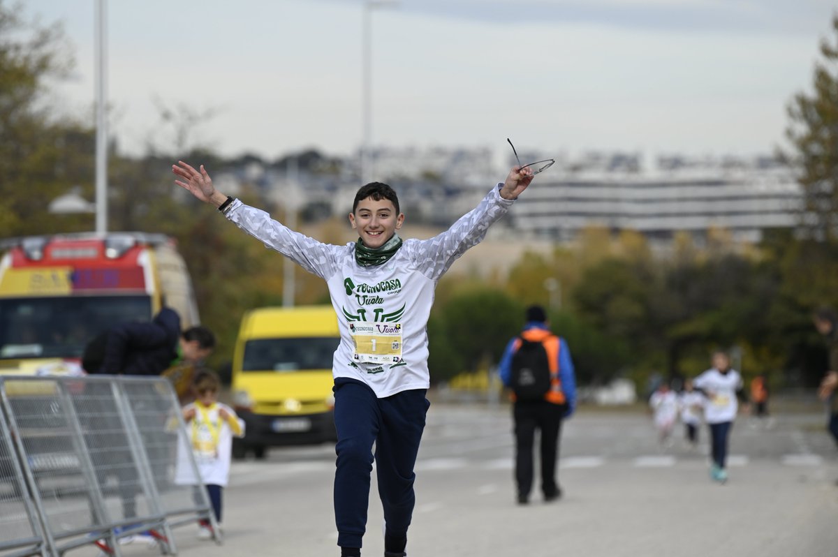 CARRERA TECNOCASA VUELA.
Os dejamos galería fotográfica con casi 3500 fotos totalmente gratuitas. Como nos gusta ver las fotos, y comprobar a muchos/as de vosotros/as con la camiseta de la carrera. Señal de que os gusto!
FOTOS: flic.kr/s/aHBqjCBK5S 
#tecnocasa  #carreravuela