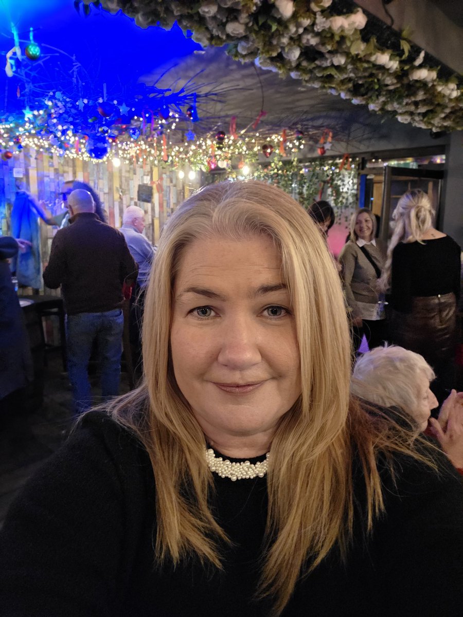 zoemufc's tweet image. Saturday drinks 🍸