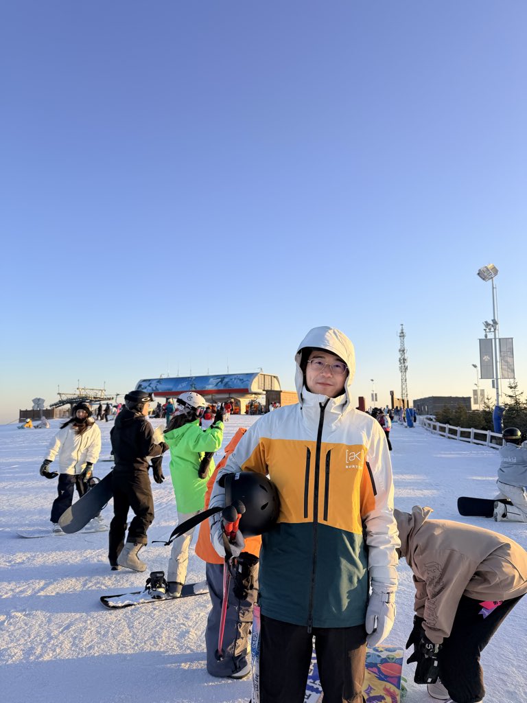 galaxydest's tweet photo. 开板 🎿 https://t.co/V7kfjIsn38