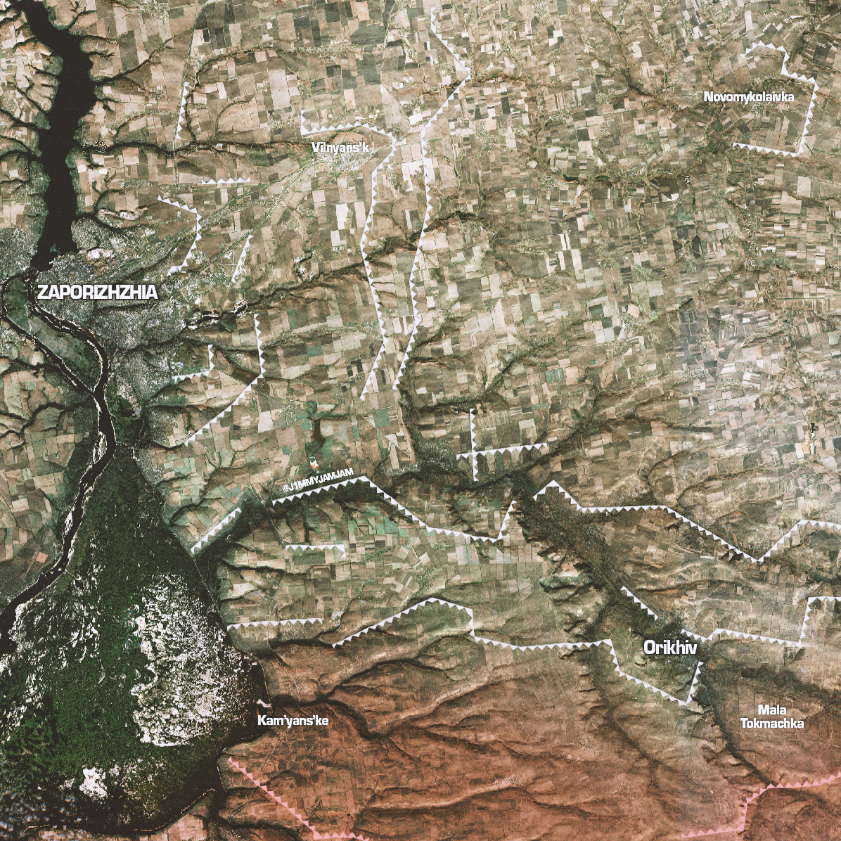 J1MMYJAMJAM's tweet image. This map&apos;s process is an evolution of the previous one - this time offloading the blending of image layers to photoshop. Much better control that way.
However. If I start to incorporate a 3rd tool into the mix....