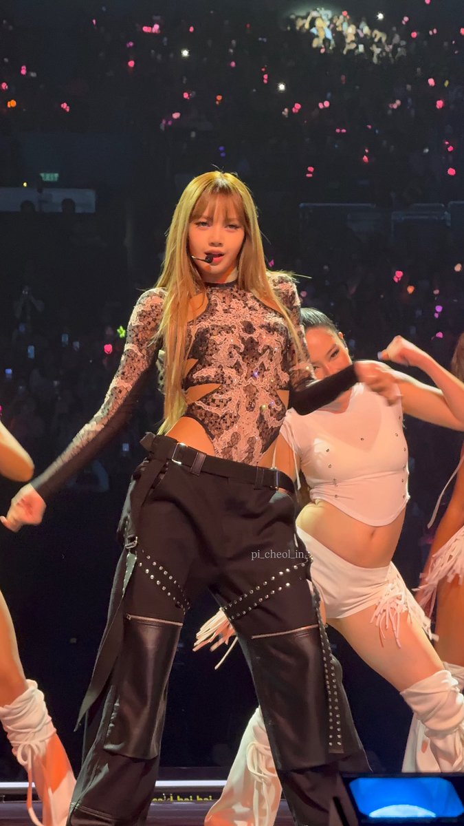 LALISA THE WOMAN THAT YOU ARE

#BLACKPINK_DEADLINE_in_BULACAN 
#DEADLINE_IN_BULACAN