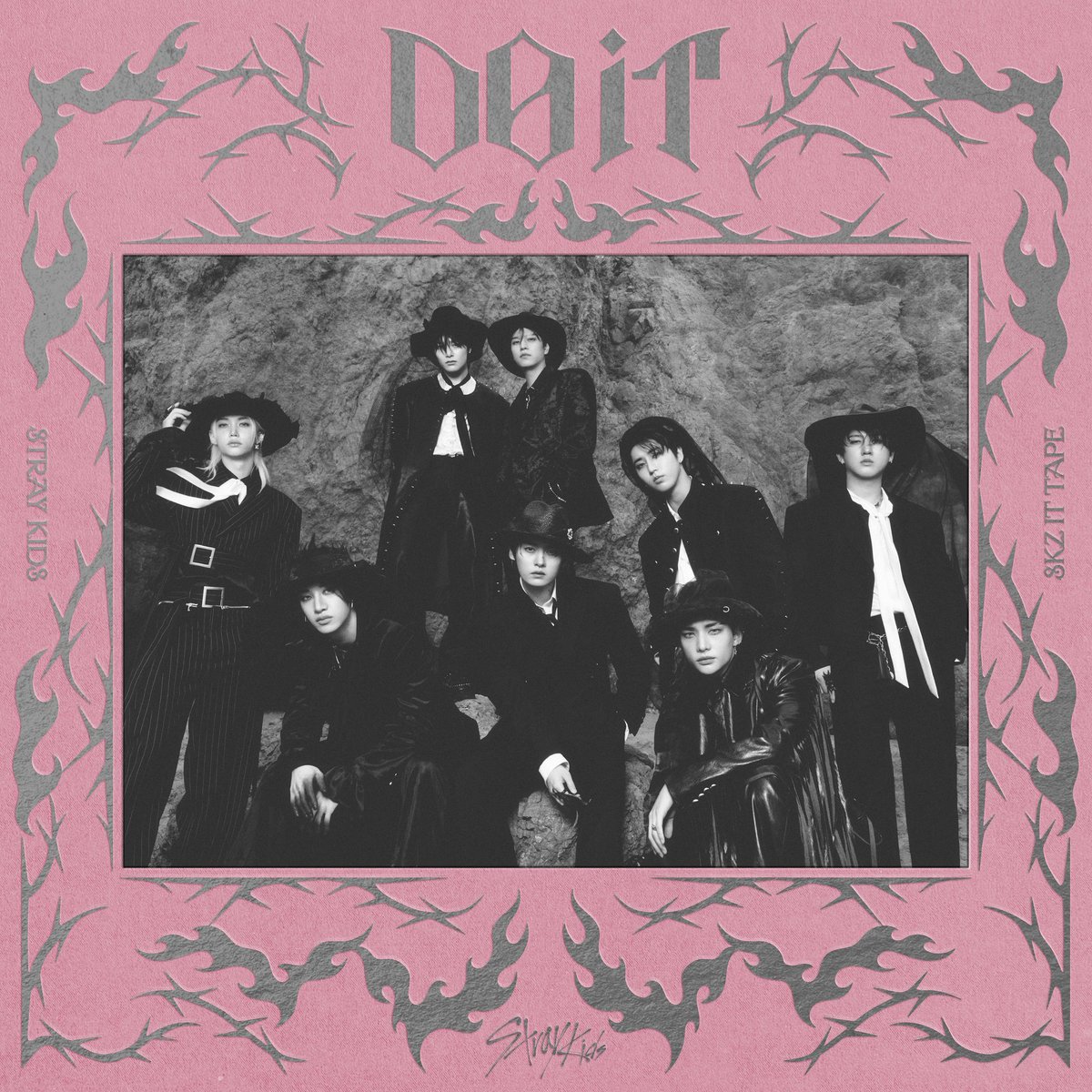 koreansales_twt's tweet photo. Hanteo Album Chart — Weekly (25.11.17~25.11.23)

1. #StrayKids DO IT ㅡ 1,565,381 copies 
2. #NCTDREAM Beat It Up ㅡ 1,006,706 copies 
3. #BOYNEXTDOOR The Action ㅡ 32,424 copies 
4. #KYUHYUN The Classic ㅡ 20,130 copies 
5. #PLAVE PLBBUU ㅡ 19,950 copies 
6. #YEONJUN NO LABELS: PART 01 ㅡ 13,828 copies 
7. #CLOSEYOUREYES blackout ㅡ 8,923 copies
8. #JangDongWoo AWAKE ㅡ 6,759 copies 
9. #ONF UNBROKEN ㅡ 5,598 copies 
10. #CRAVITY Dare to Crave: Epilogue ㅡ 4,908 copies