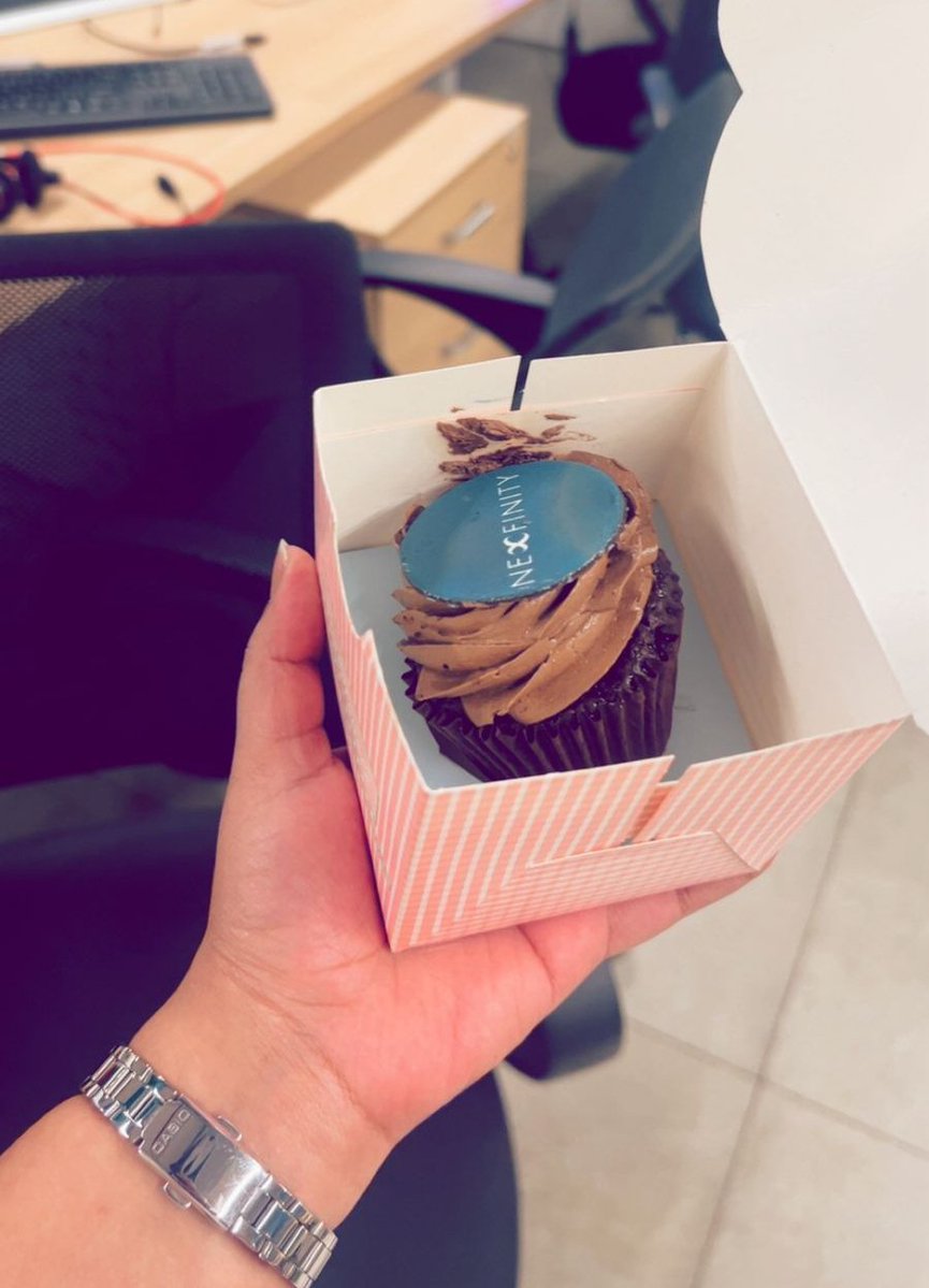 Chocolate therapy… delivered🎀🍫
#CollegeLife